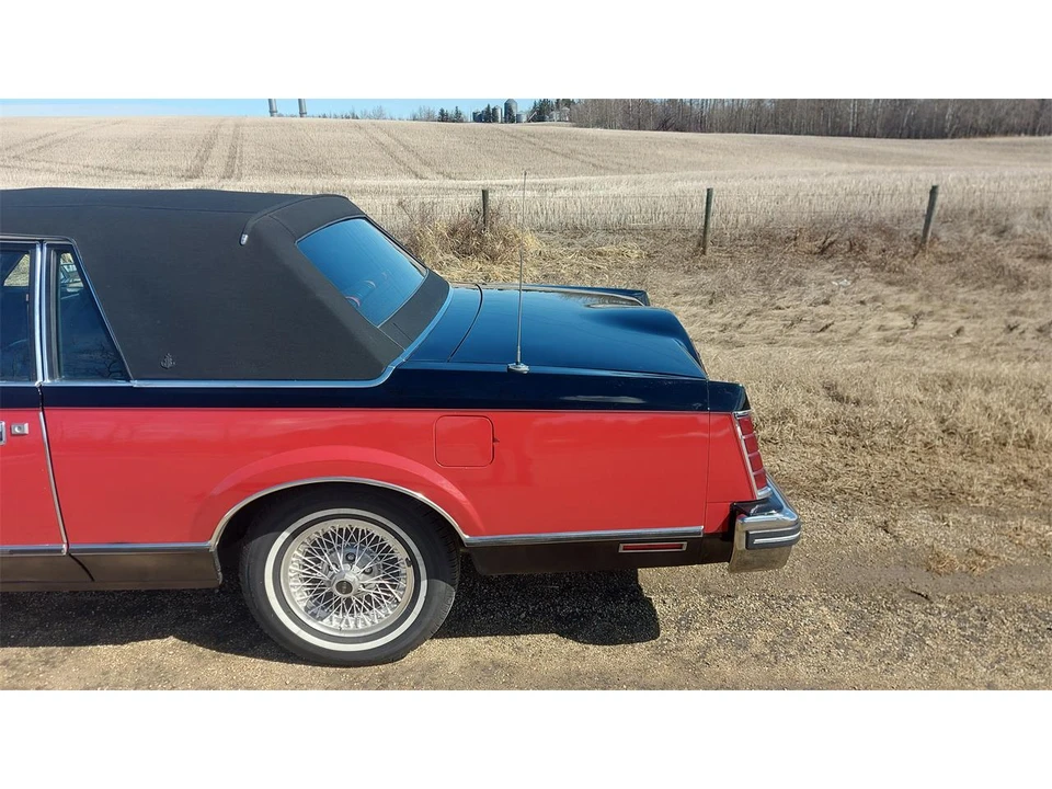 1982 Lincoln Continental Mark VI - Image 11 of 31