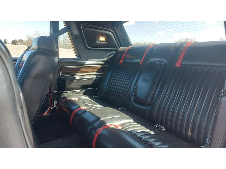 1982 Lincoln Continental Mark VI - Image 28 of 31