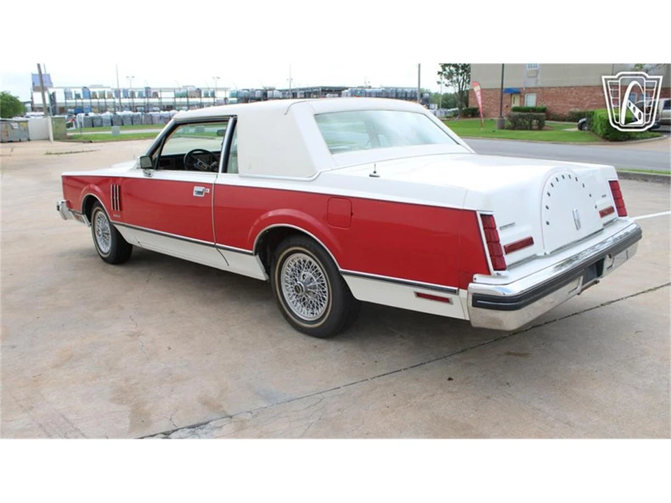 1982 Lincoln Continental Mark VI - Image 12 of 31
