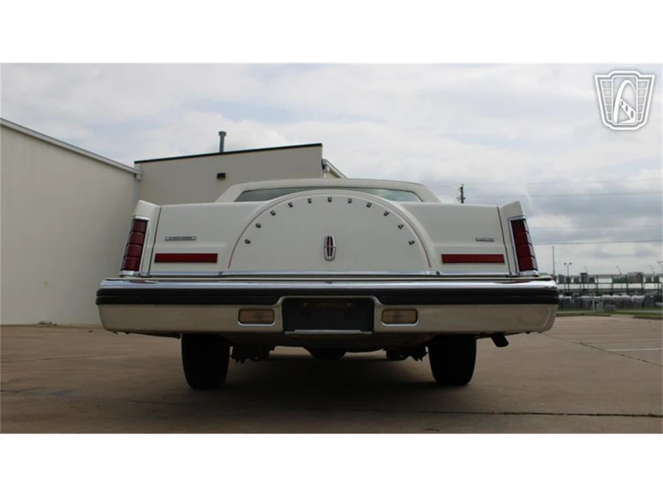 1982 Lincoln Continental Mark VI - Image 27 of 31