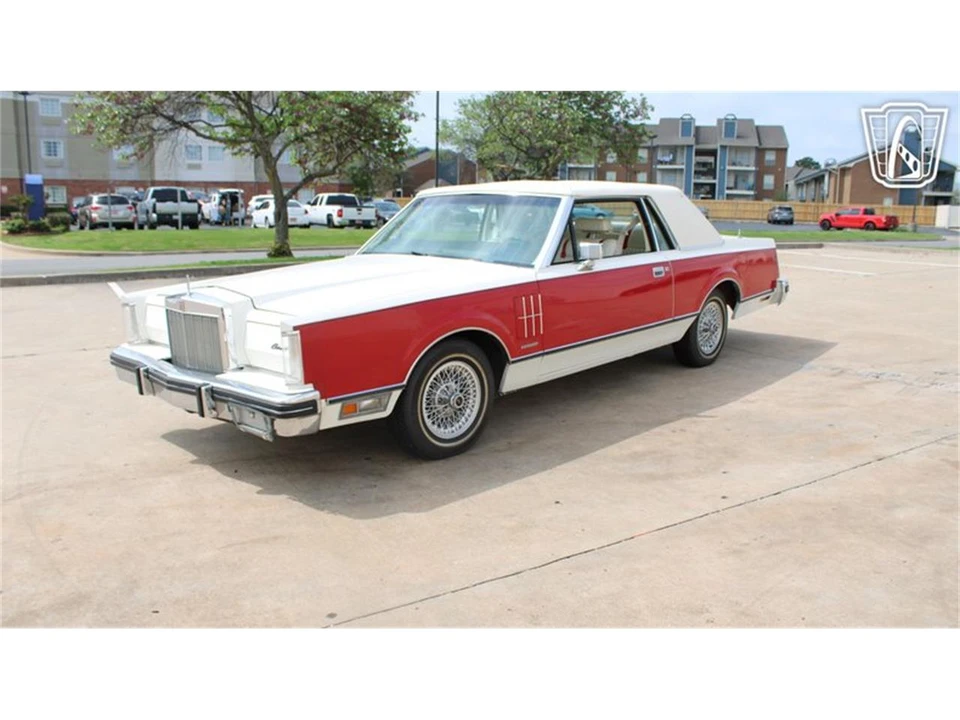 1982 Lincoln Continental Mark VI - Image 9 of 31