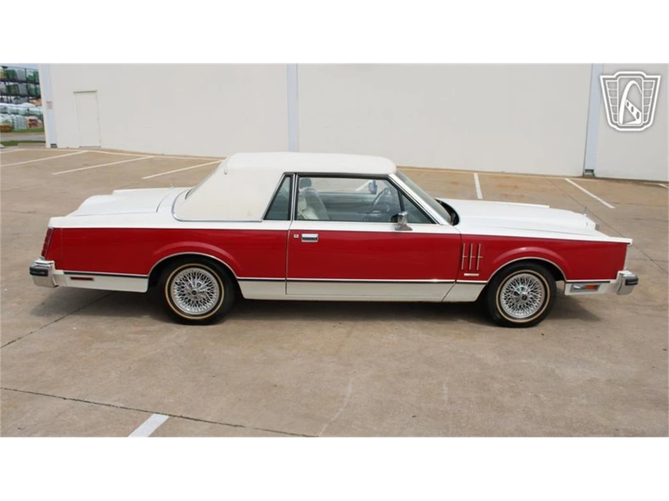 1982 Lincoln Continental Mark VI - Image 29 of 31