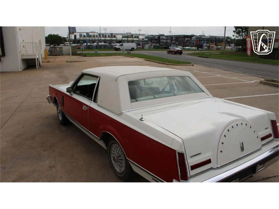 1982 Lincoln Continental Mark VI - Image 19 of 31