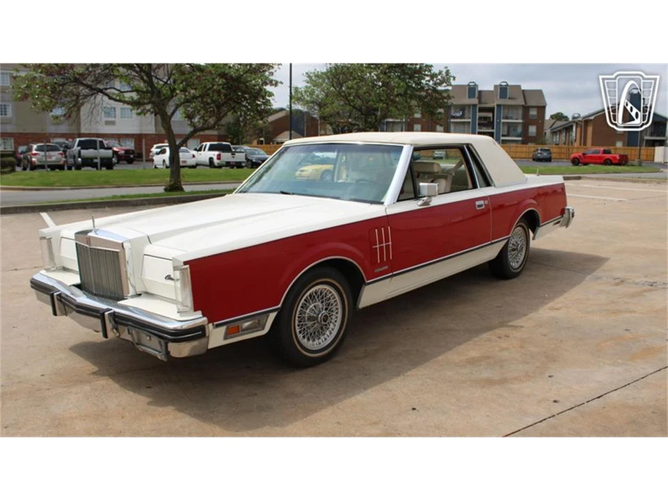 1982 Lincoln Continental Mark VI - Image 10 of 31