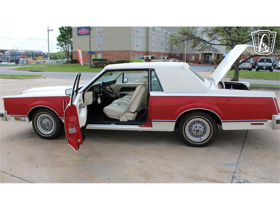 1982 Lincoln Continental Mark VI - Image 6 of 31