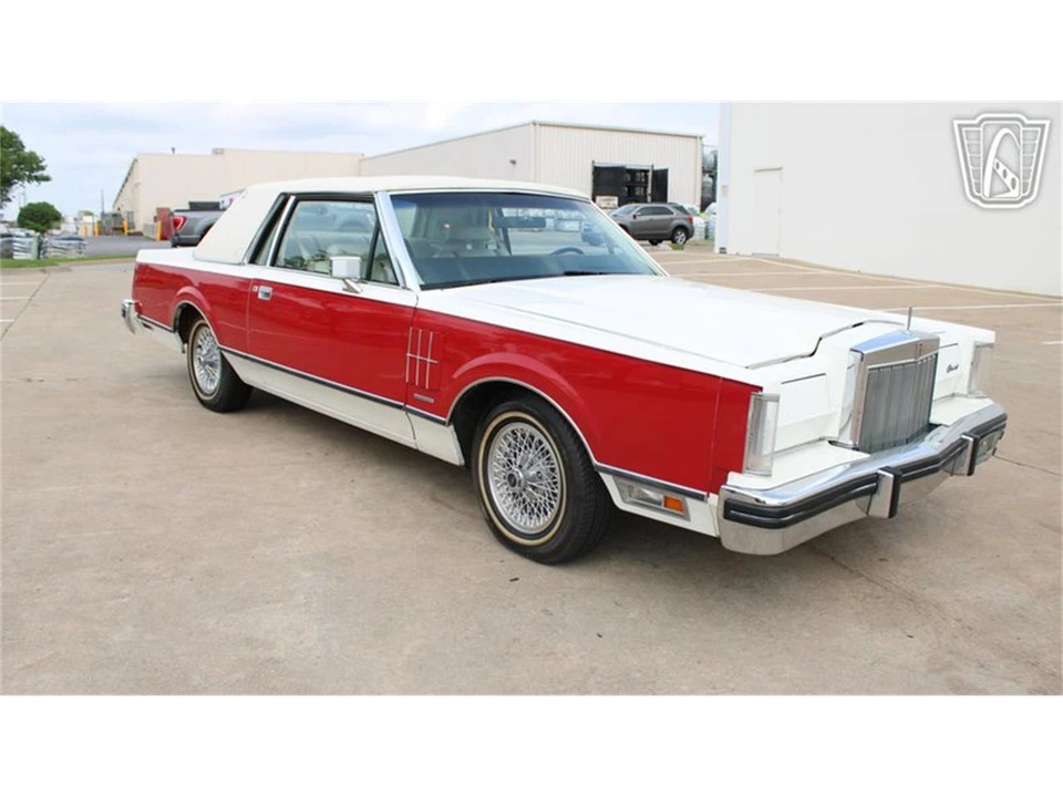 1982 Lincoln Continental Mark VI - Image 2 of 31