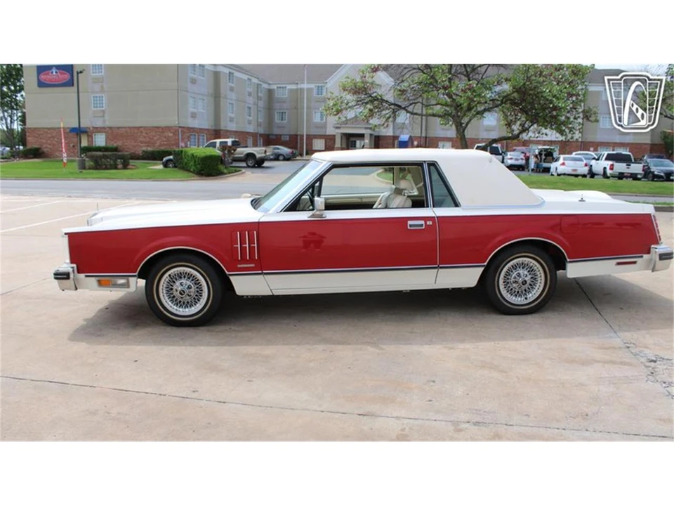 1982 Lincoln Continental Mark VI - Image 11 of 31
