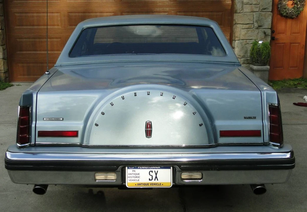 1982 Lincoln Continental Mark VI - Image 4 of 21