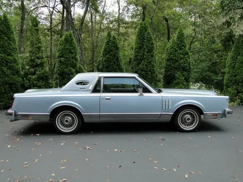 1982 Lincoln Continental Mark VI