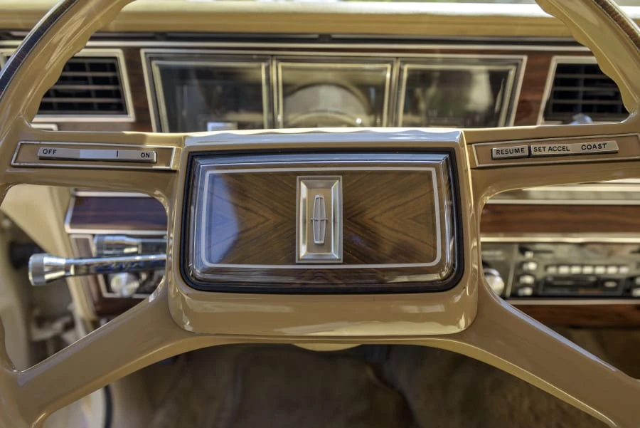 1982 Lincoln Continental Mark VI - Image 26 of 31