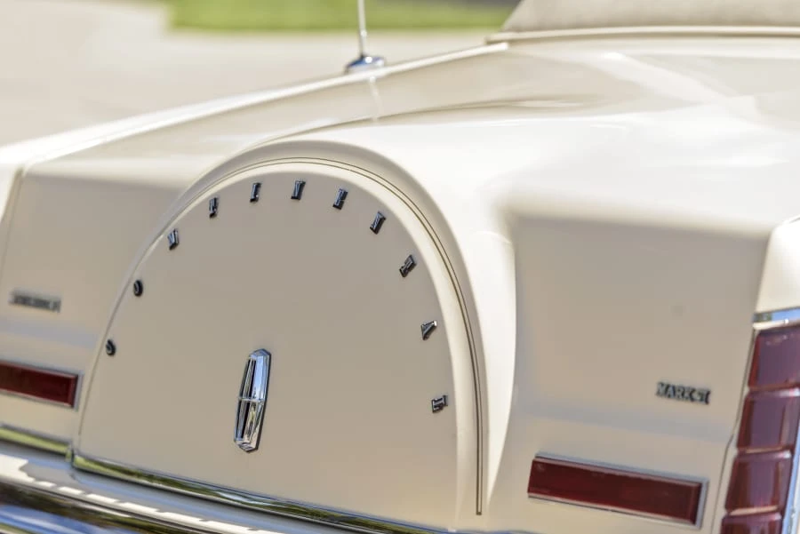 1982 Lincoln Continental Mark VI - Image 9 of 31