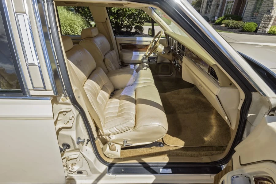 1982 Lincoln Continental Mark VI - Image 23 of 31