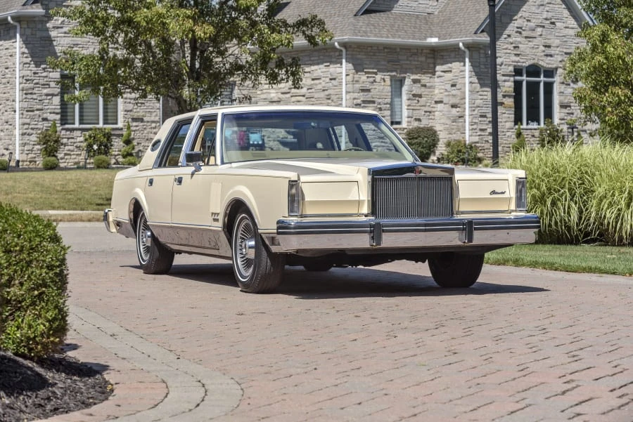 1982 Lincoln Continental Mark VI - Image 6 of 31