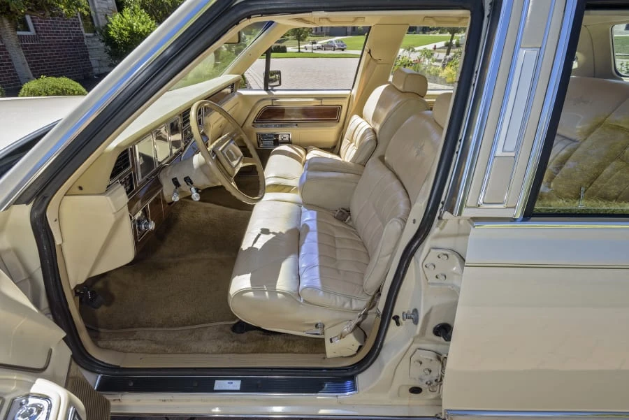 1982 Lincoln Continental Mark VI - Image 20 of 31