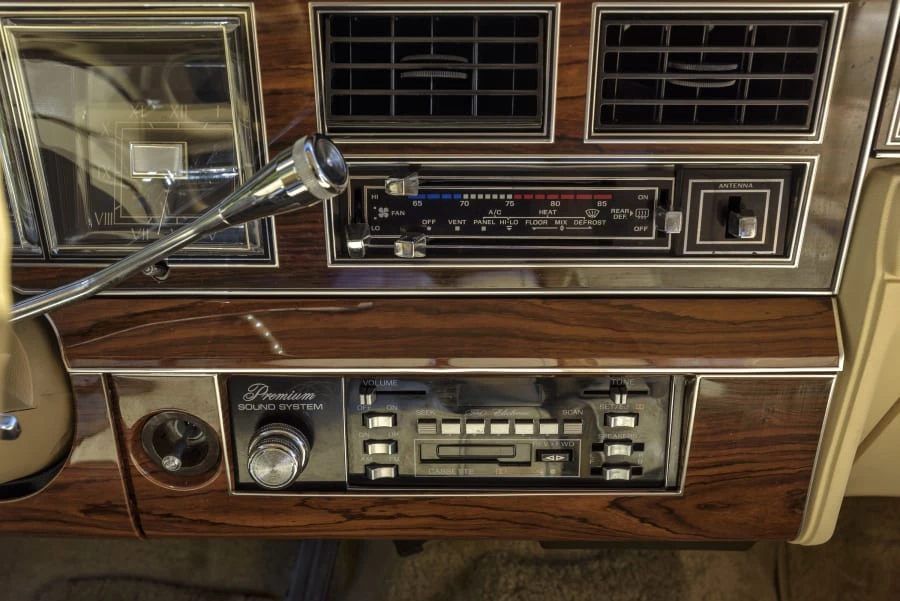 1982 Lincoln Continental Mark VI - Image 29 of 31