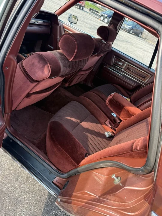 1982 Lincoln Continental 7th Gen - Image 10 of 12