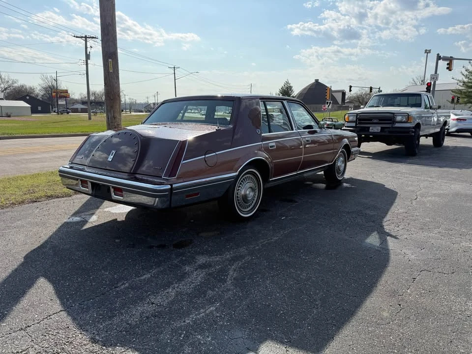 1982 Lincoln Continental 7th Gen - Image 4 of 12