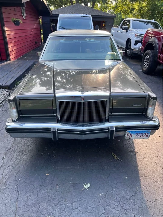 1982 Lincoln Continental 7th Gen - Image 2 of 15