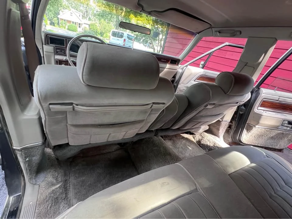 1982 Lincoln Continental 7th Gen - Image 12 of 15