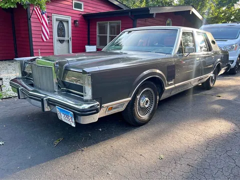 1982 Lincoln Continental Sedan 4D