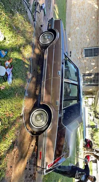 1982 Lincoln Continental Signature Sedan 4D