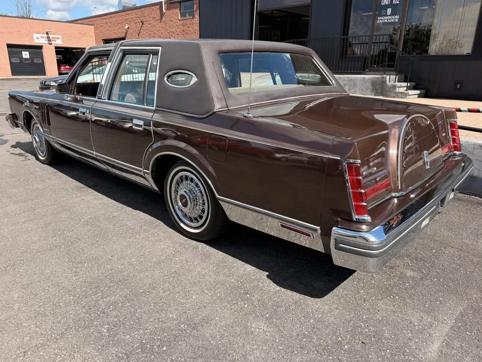 1982 Lincoln Continental Mark VI - Image 3 of 17