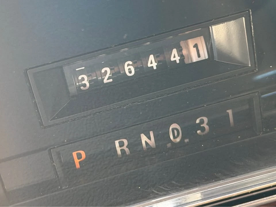 1982 Lincoln Continental Mark VI - Image 11 of 17