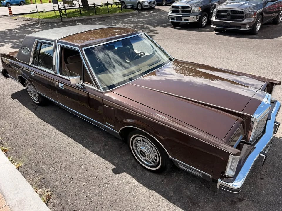 1982 Lincoln Continental Mark VI - Image 6 of 17