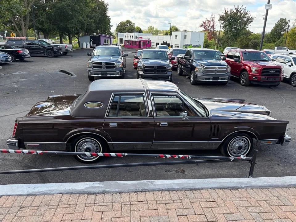 1982 Lincoln Continental Mark VI - Image 7 of 20