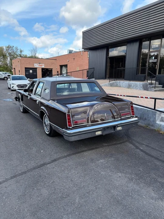 1982 Lincoln Continental Mark VI - Image 3 of 20