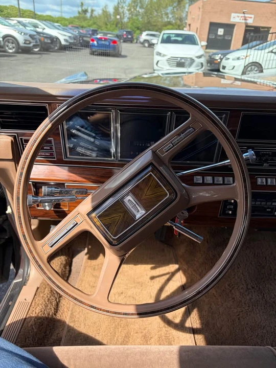 1982 Lincoln Continental Mark VI - Image 14 of 20