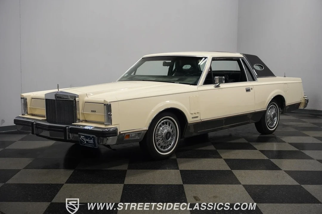 1982 Lincoln Continental Mark VI - Image 8 of 21