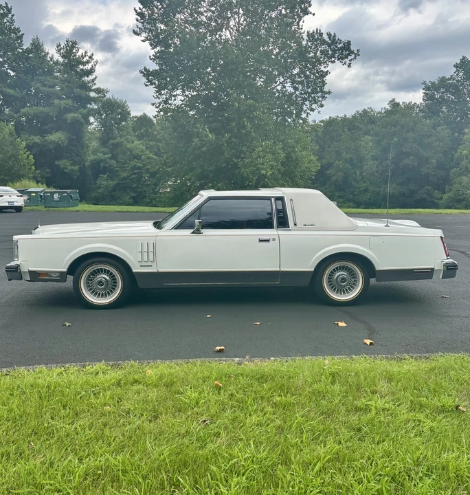 1982 Lincoln Continental Mark VI - Image 6 of 31