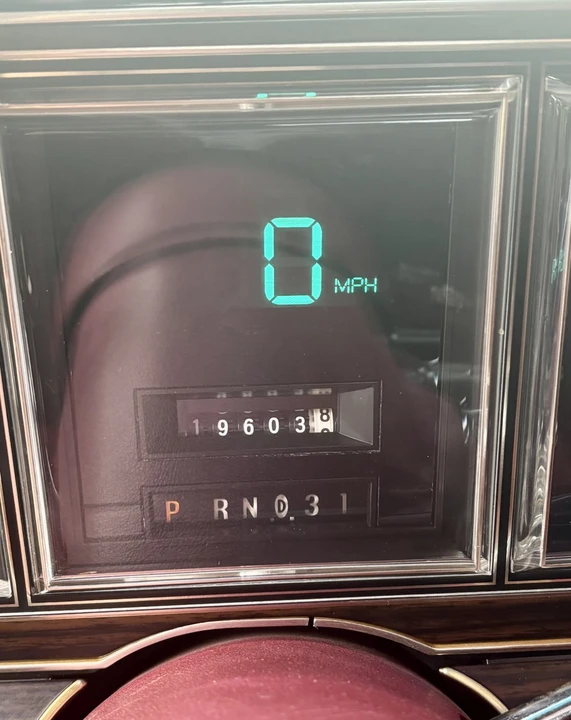 1982 Lincoln Continental Mark VI - Image 27 of 31