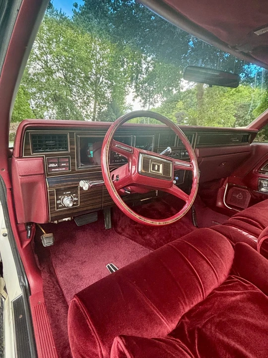 1982 Lincoln Continental Mark VI - Image 25 of 31