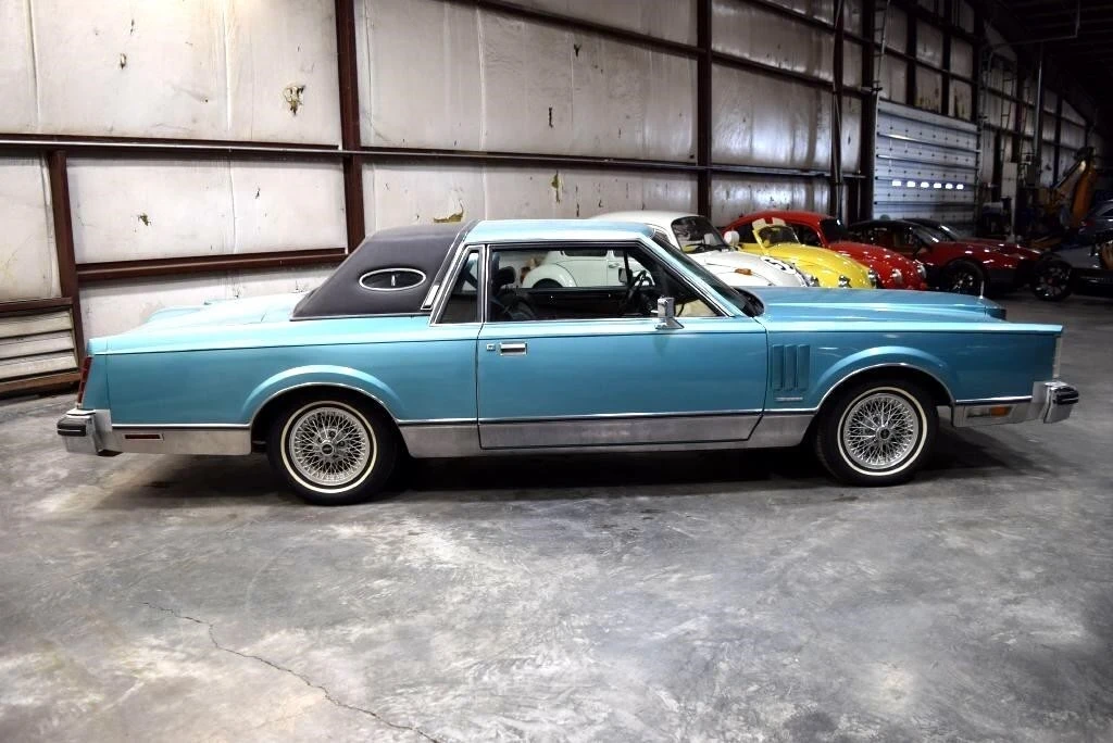 1982 Lincoln Continental Mark VI - Image 9 of 12