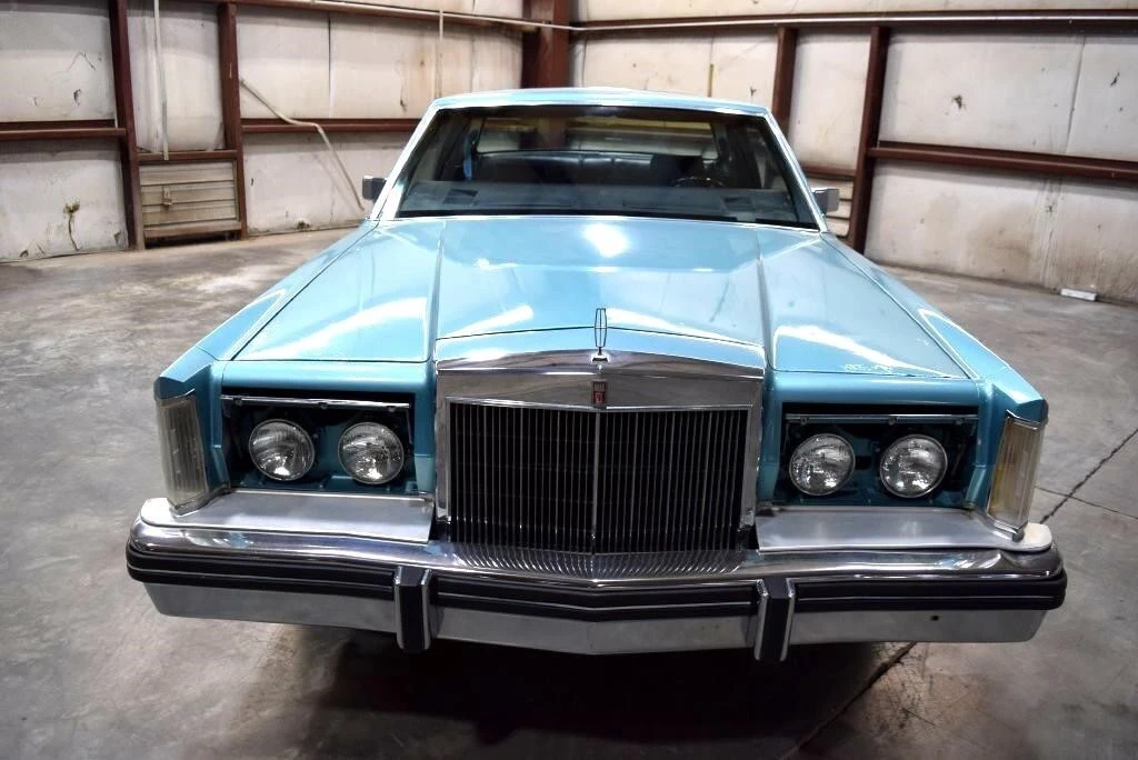 1982 Lincoln Continental Mark VI - Image 2 of 12