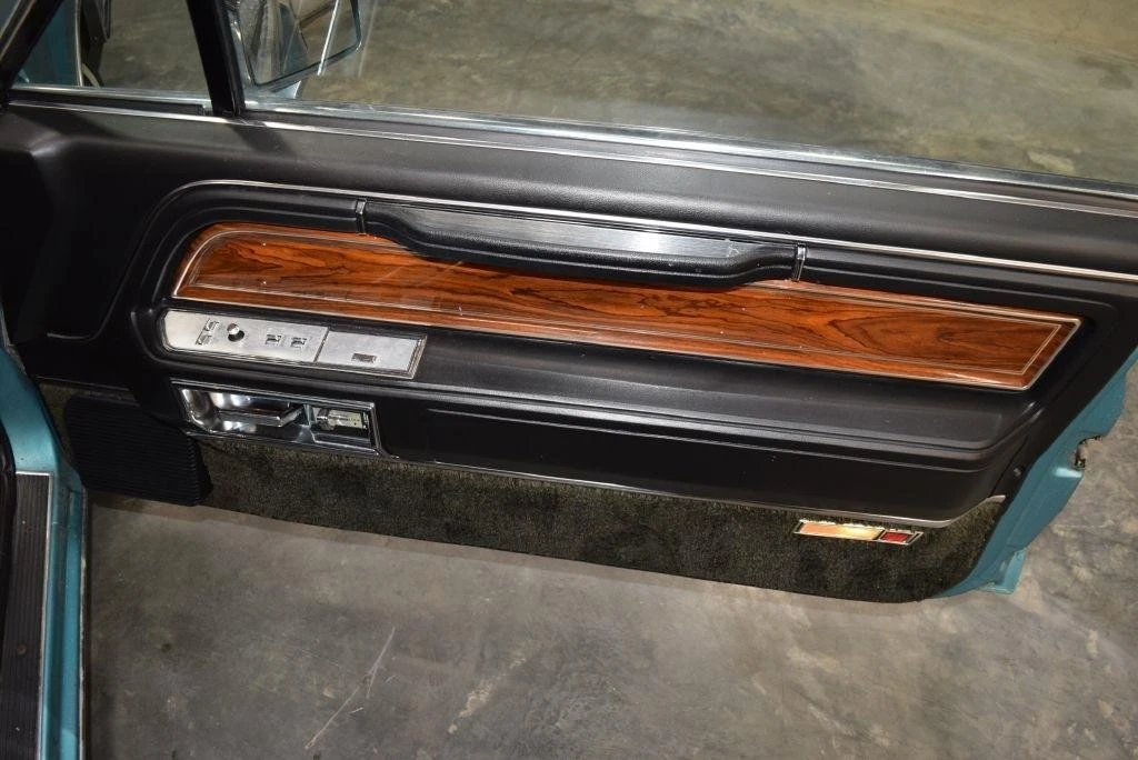 1982 Lincoln Continental Mark VI - Image 22 of 31