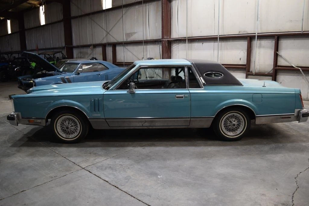 1982 Lincoln Continental Mark VI - Image 4 of 31
