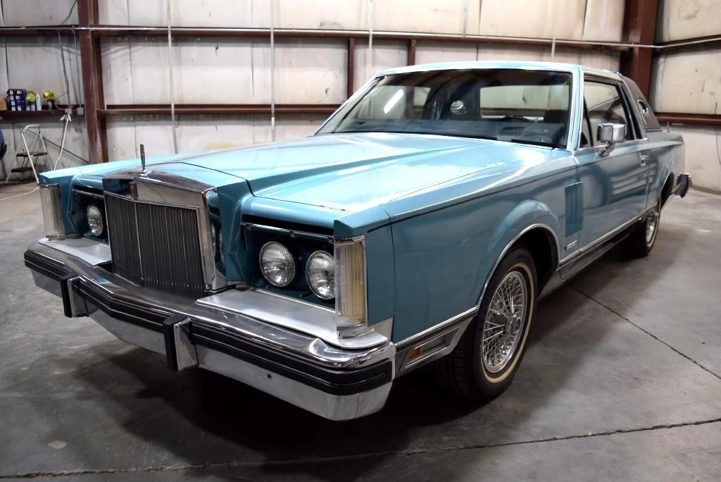 1982 Lincoln Continental Mark VI - Image 3 of 21