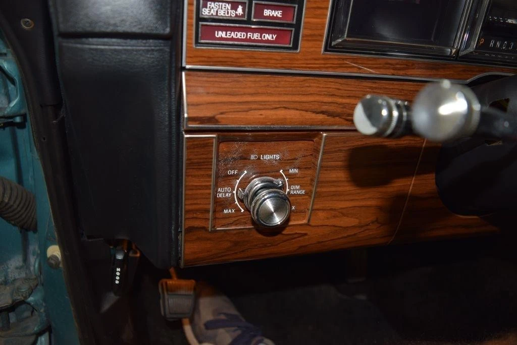 1982 Lincoln Continental Mark VI - Image 30 of 31