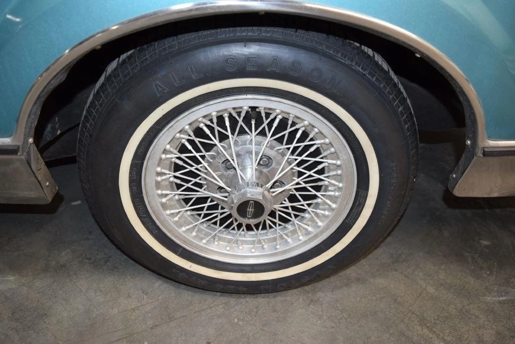 1982 Lincoln Continental Mark VI - Image 12 of 31