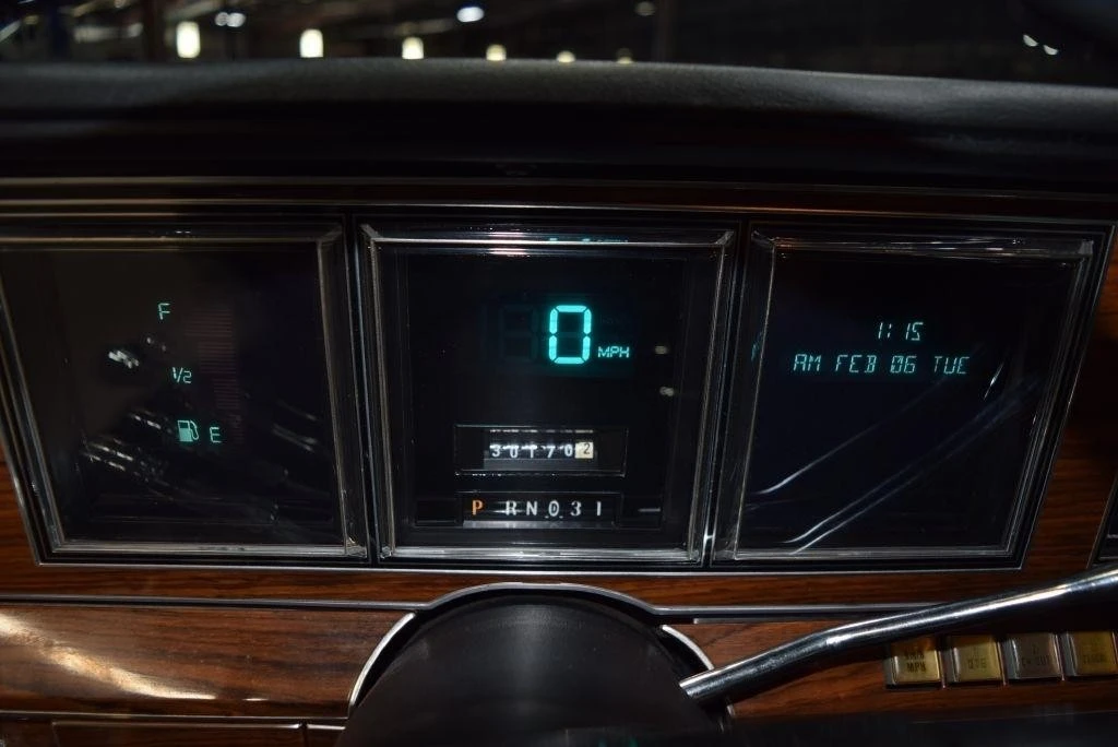 1982 Lincoln Continental Mark VI - Image 28 of 31