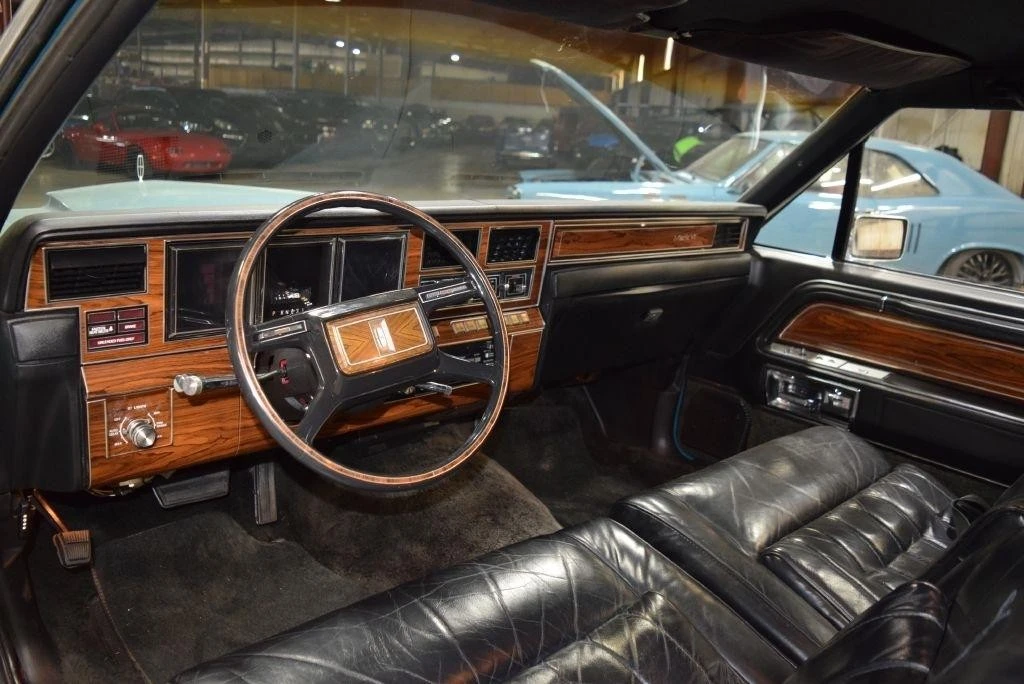 1982 Lincoln Continental Mark VI - Image 26 of 31