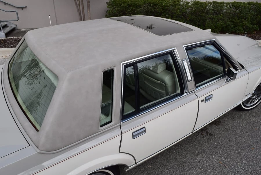 1982 Lincoln Town Car - Image 11 of 12