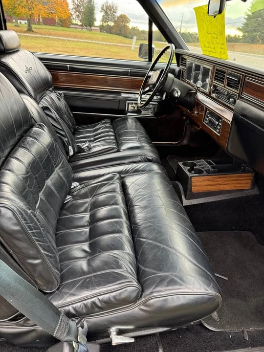 1982 Lincoln Continental Mark VI - Image 10 of 19