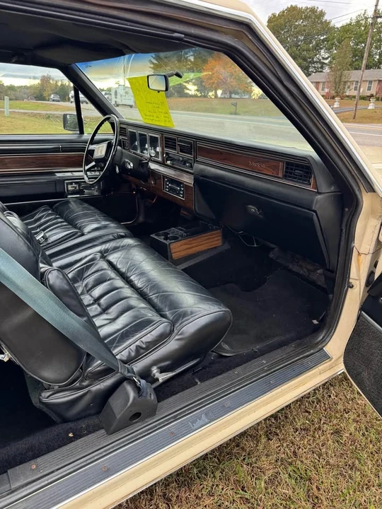 1982 Lincoln Continental Mark VI - Image 9 of 19