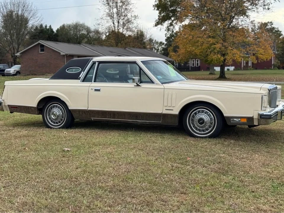 1982 Lincoln Continental Mark VI - Image 2 of 19