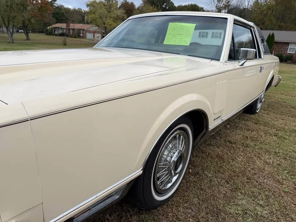 1982 Lincoln Continental Mark VI - Image 17 of 19