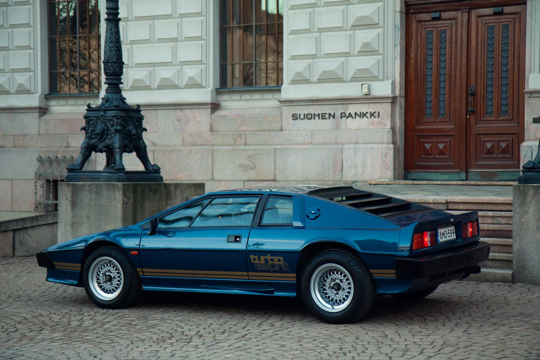 1982 Lotus Esprit Series 3 & Turbo - Image 17 of 31
